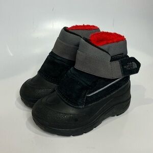 The North‎ Face Alpenglow IV black insulated winter boots size 8